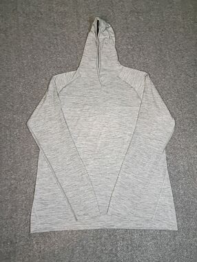 Lululemon Metal Vent Tech Hoodie Mens XXL Gray Pullover Stretch Performance.